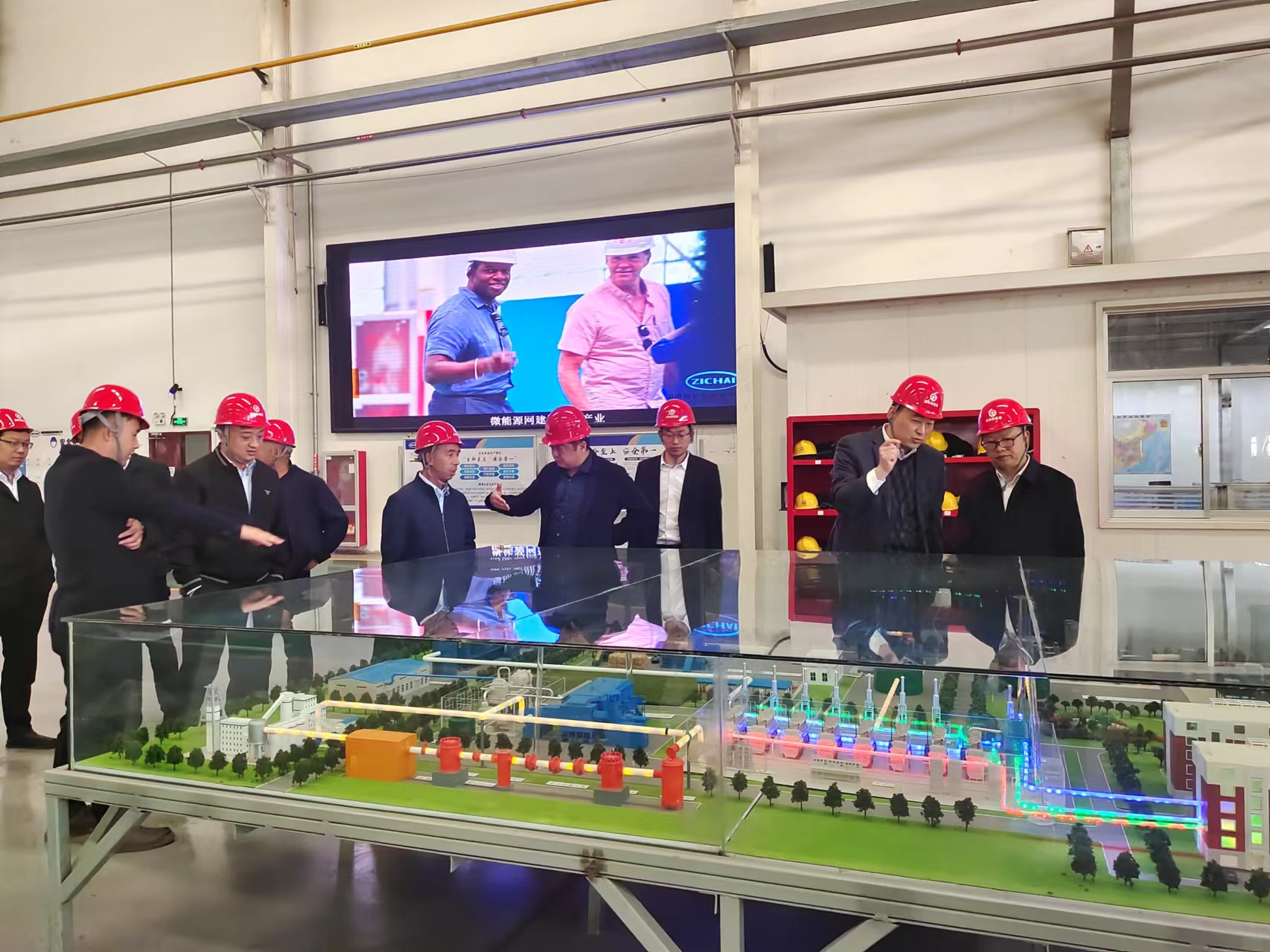 盘州市考察团莅临淄柴新能源考察(高晓凤) (3).jpg 盘州市考察团莅临淄柴新能源考察(高晓凤) (3).jpg